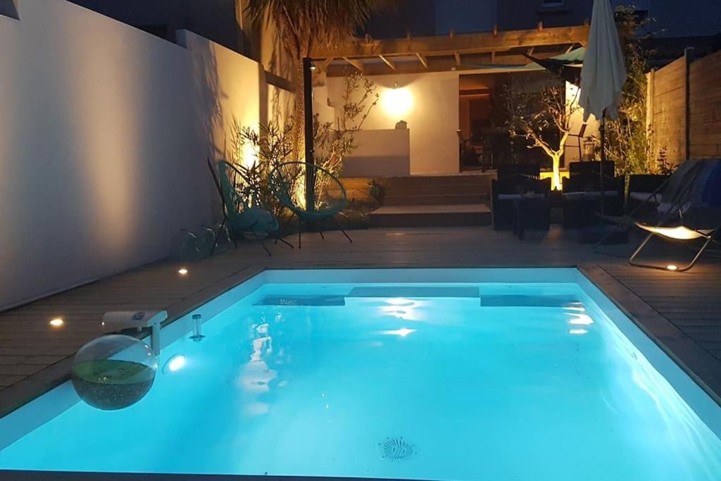Baliste Et Sa Piscine Aux Sables D'olonne