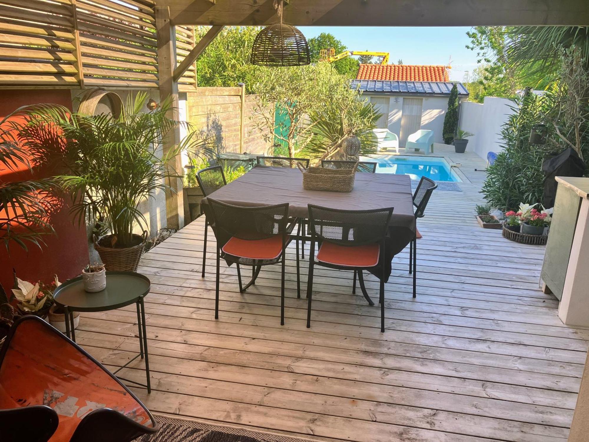Baliste Et Sa Piscine Aux Sables D'olonne